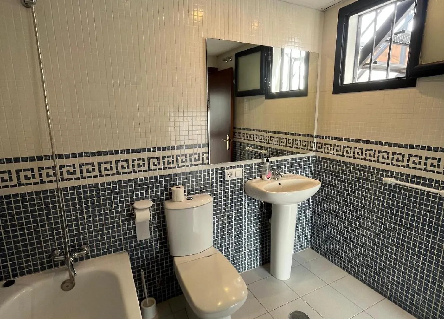 Atico Con Terraza Privada Apartment Seville Spain